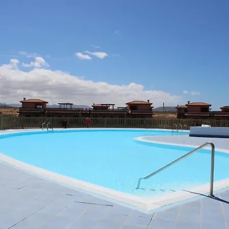 Villa Outside Con Piscina